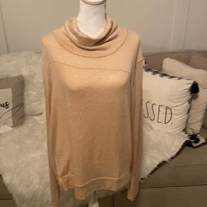 Women’s Ls top designer size xl